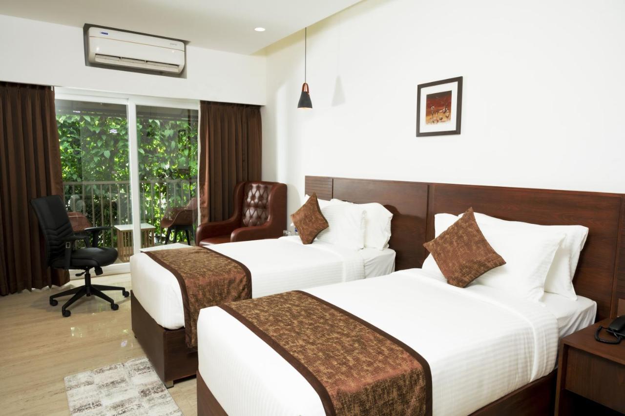 The Runway Hotel Kochi Екстер'єр фото