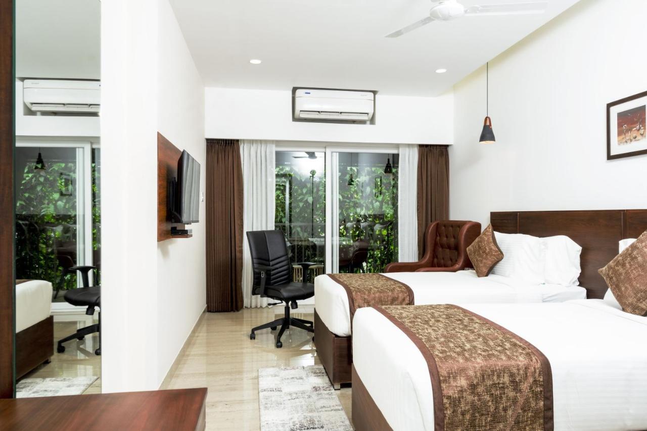 The Runway Hotel Kochi Екстер'єр фото