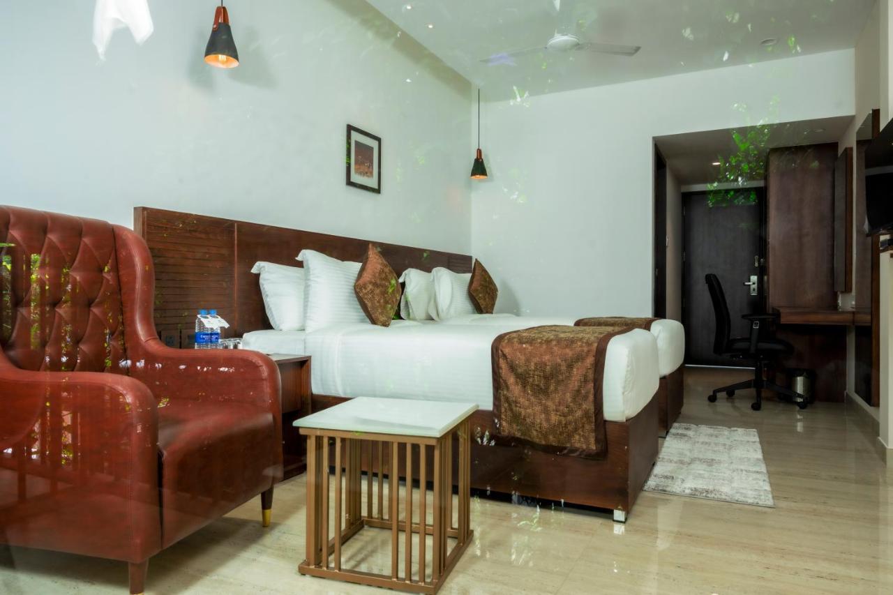 The Runway Hotel Kochi Екстер'єр фото